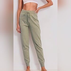 NWOT Lunya Cozy Cotton Silk Jogger